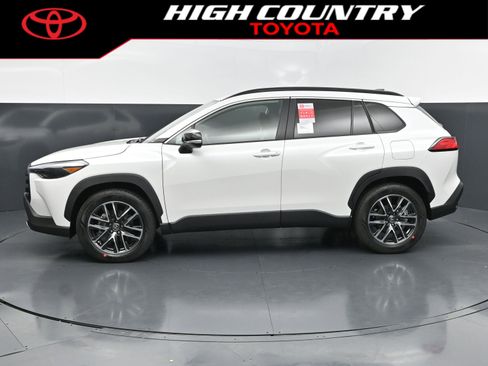 New 2026 Toyota Corolla Cross XLE w/ Convenience Package FWD image 2