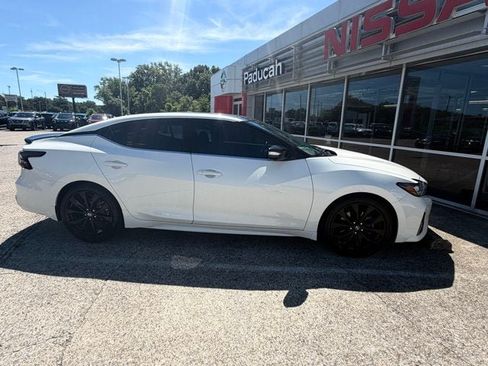 Used 2021 Nissan Maxima SR w/ Sport Mat Group FWD image 5