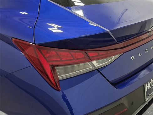 Used 2024 Hyundai Elantra Limited image 34