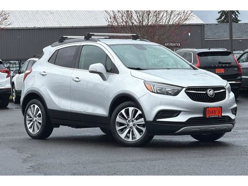 Used 2018 Buick Encore Preferred image 2