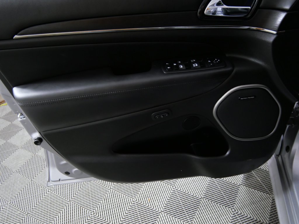 Used 2020 Jeep Grand Cherokee High Altitude AWD/4WD image 12