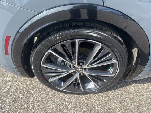 Used 2024 Toyota Prius XLE image 13