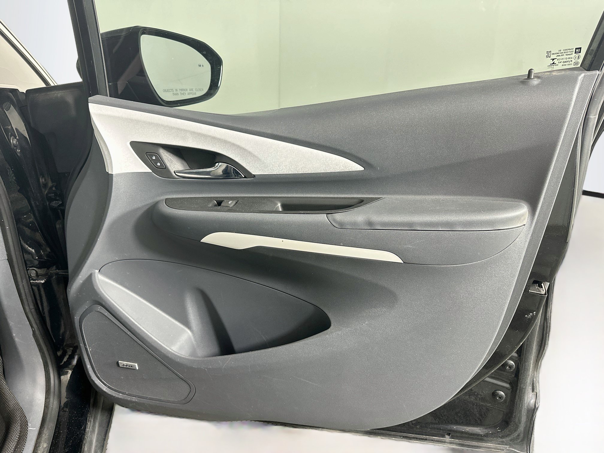 Used 2017 Chevrolet Bolt Premier w/ Driver Confidence II Package FWD image 32
