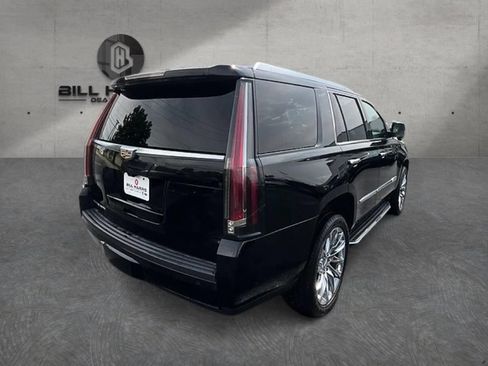 Used 2017 Cadillac Escalade Luxury AWD/4WD image 5