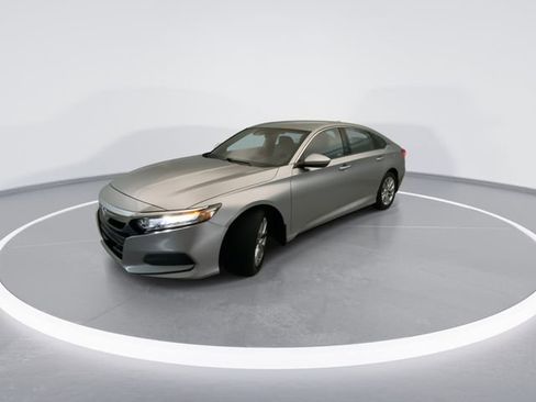 Used 2018 Honda Accord LX image 2
