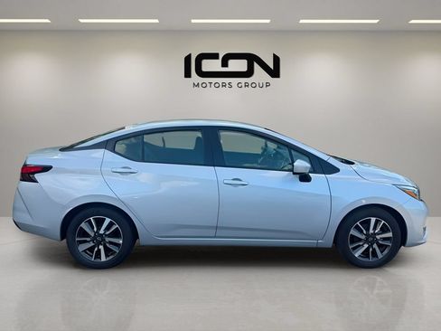 Used 2025 Nissan Versa SV FWD image 6