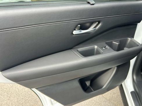 New 2026 Nissan Pathfinder SL w/ SL Premium Package FWD image 22