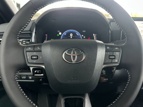 New 2026 Toyota Camry SE FWD image 21