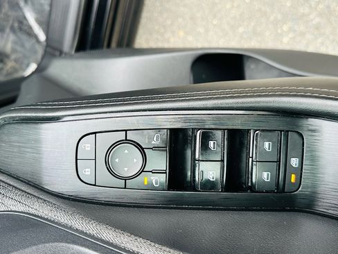 Used 2021 Nissan Rogue SV image 14