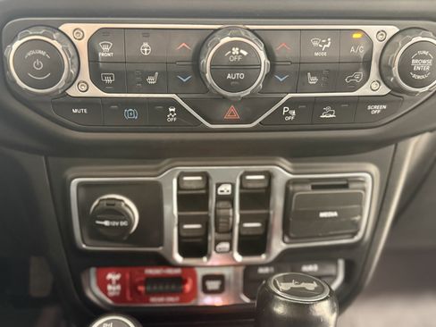 Used 2021 Jeep Wrangler Unlimited Rubicon 4xe w/ Steel Bumper Group image 18