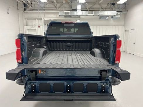 New 2026 Chevrolet Silverado 2500 LTZ w/ LTZ Premium Package AWD/4WD image 18