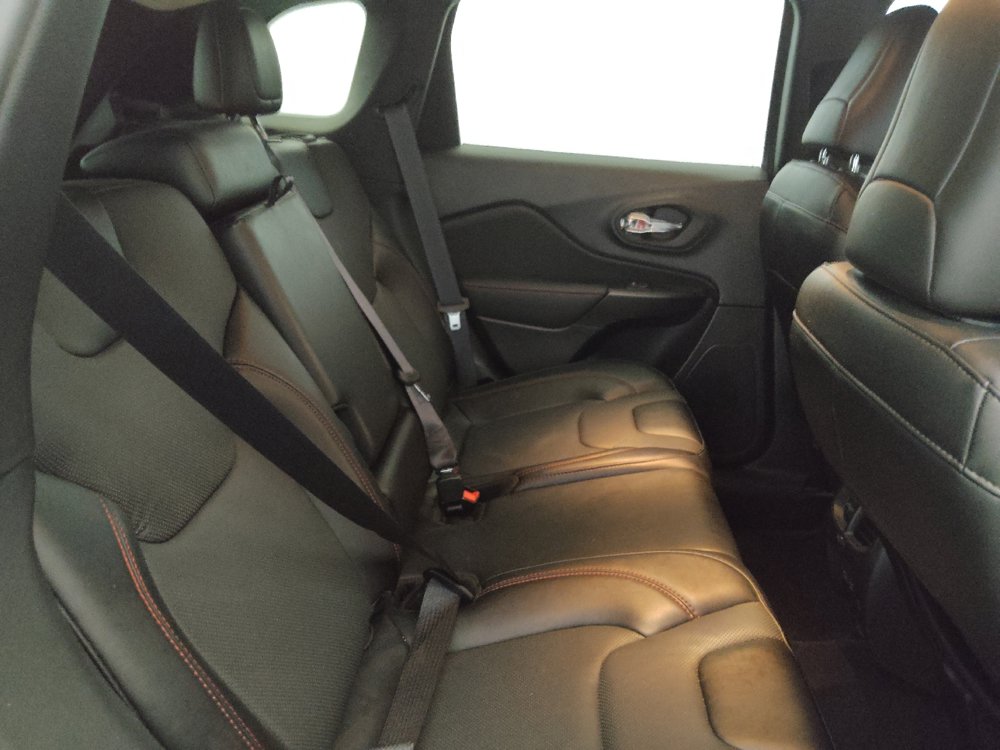 Used 2022 Jeep Cherokee Trailhawk w/ Sound & Nav Group AWD/4WD image 19