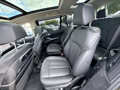 Used 2024 BMW X7 xDrive40i AWD/4WD image 22