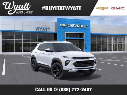 New 2026 Chevrolet TrailBlazer LT w/ Convenience Package AWD/4WD image 1