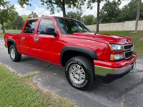 Used 2006 Chevrolet Silverado 1500 LT w/ Onstar Plus Package AWD/4WD image 21