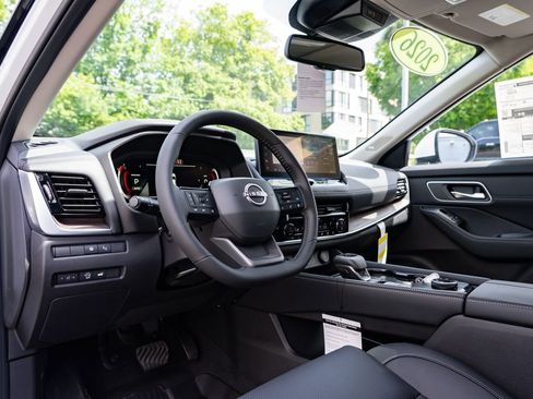 New 2026 Nissan Rogue Platinum AWD/4WD image 23