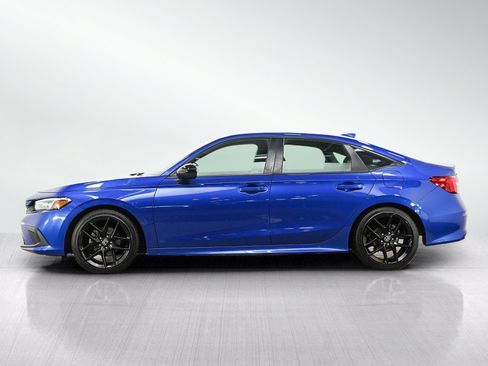Used 2022 Honda Civic Sport image 2