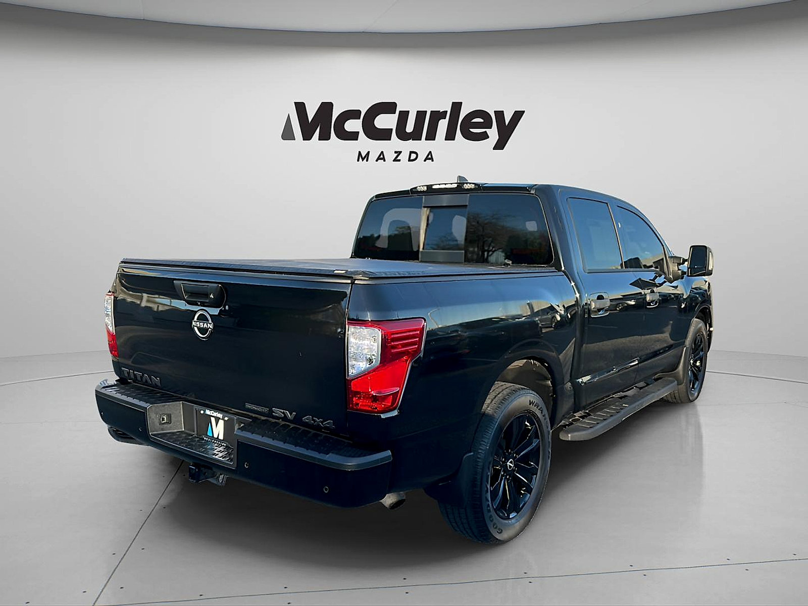 Used 2023 Nissan Titan SV w/ SV Convenience Package AWD/4WD image 7