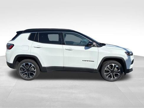 Used 2024 Jeep Compass Limited image 7