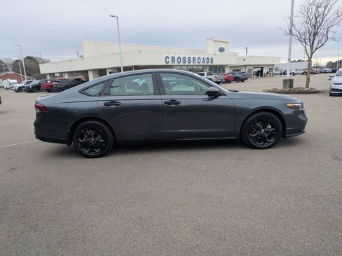 Used 2025 Honda Accord SE image 3