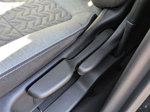 Certified 2024 Chevrolet Equinox LS image 22