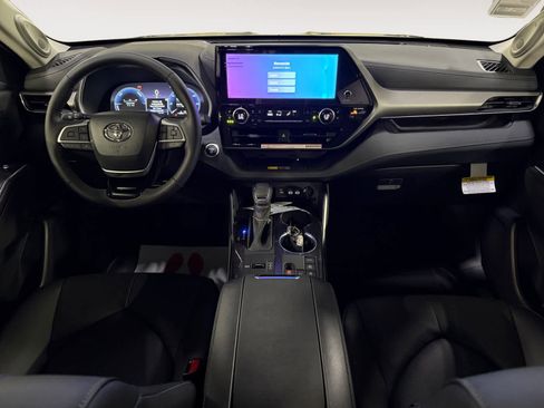 New 2026 Toyota Highlander Limited image 10