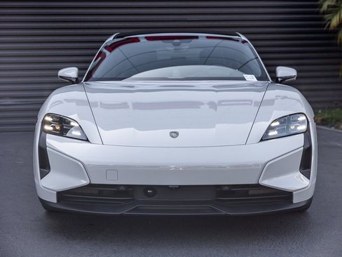 Certified 2025 Porsche Taycan Turbo image 7