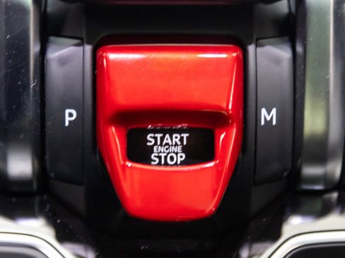 Used 2021 Lamborghini Urus image 19