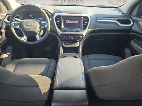 Used 2023 GMC Acadia SLE w/ Driver Convenience Package FWD image 10