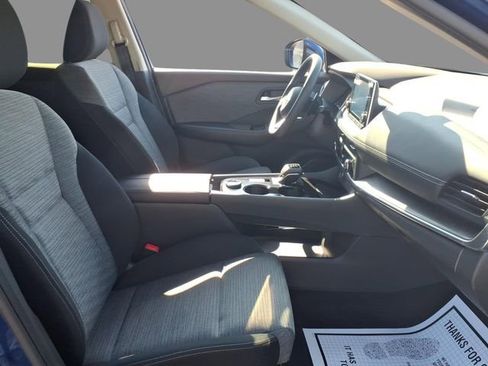 Used 2023 Nissan Rogue SV image 13