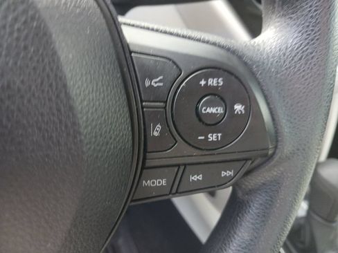 Used 2022 Toyota Corolla Cross L FWD image 31