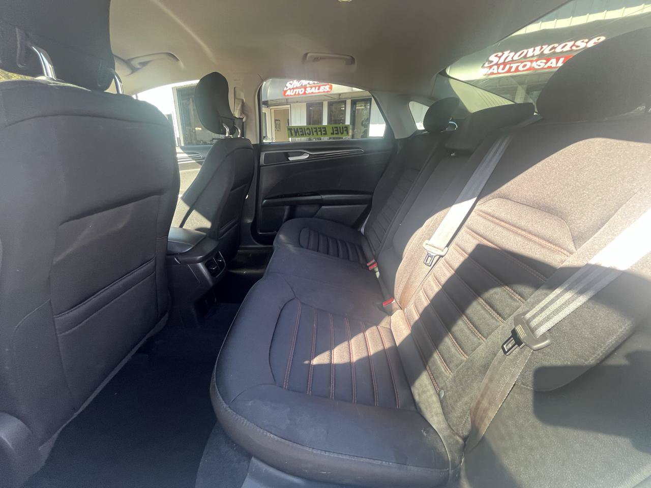 Used 2014 Ford Fusion SE w/ Equipment Group 201A FWD image 18