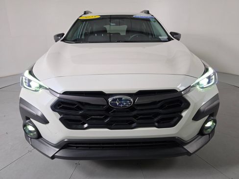 Certified 2025 Subaru Crosstrek 2.5i Limited w/ Popular Package #3A AWD/4WD image 8