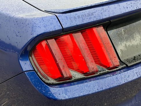 Used 2015 Ford Mustang Coupe image 10