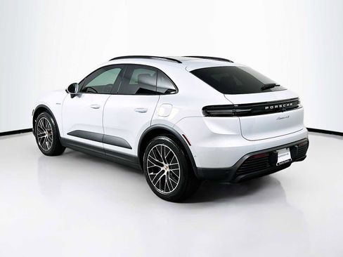 Certified 2025 Porsche Macan 4S Electric image 3