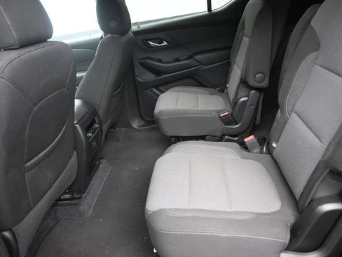 Used 2023 Chevrolet Traverse LT FWD image 14