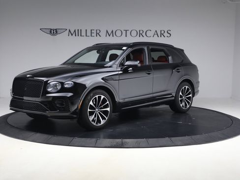Used 2022 Bentley Bentayga image 2