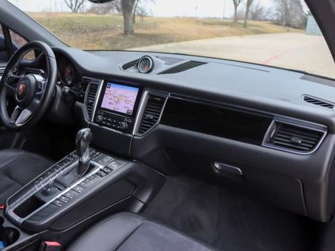 Used 2017 Porsche Macan S image 23