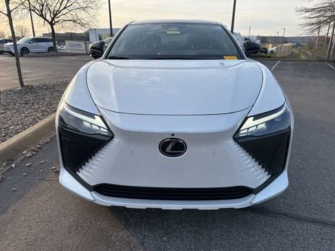 Used 2024 Lexus RZ 450e Premium w/ Technology Package image 8