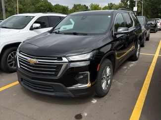 Used 2023 Chevrolet Traverse LT FWD video 1
