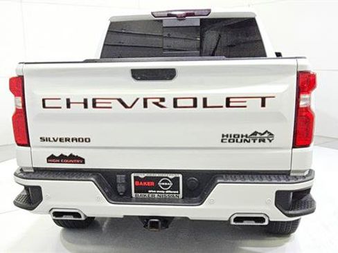 Used 2023 Chevrolet Silverado 1500 High Country w/ Technology Package AWD/4WD image 7