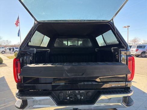 Used 2020 GMC Sierra 2500 SLT w/ SLT Convenience Package image 11