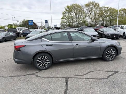 New 2026 Nissan Altima 2.5 SV FWD image 4