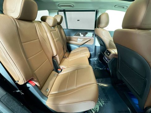 New 2026 Mercedes-Benz GLS 450 4MATIC image 25