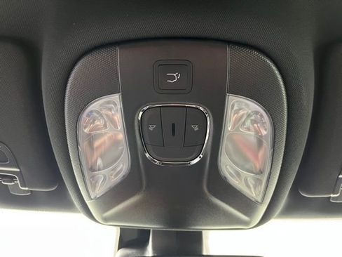 Used 2026 Jeep Compass Limited AWD/4WD image 36