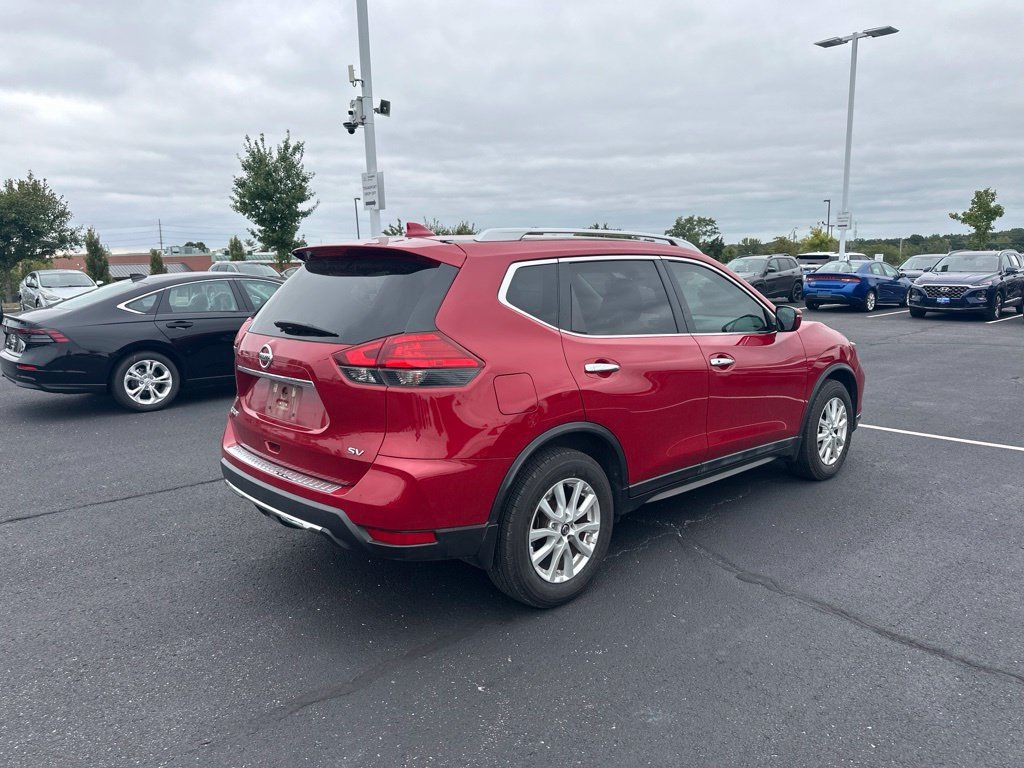 Used 2017 Nissan Rogue SV FWD image 7