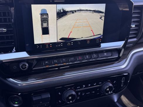 Used 2025 Chevrolet Silverado 1500 LT Trail Boss w/ LT Trail Boss Premium Package image 19