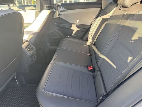 New 2025 Volkswagen Taos SE image 28