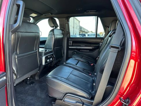 Used 2018 Ford Expedition XLT w/ Equipment Group 202A image 17