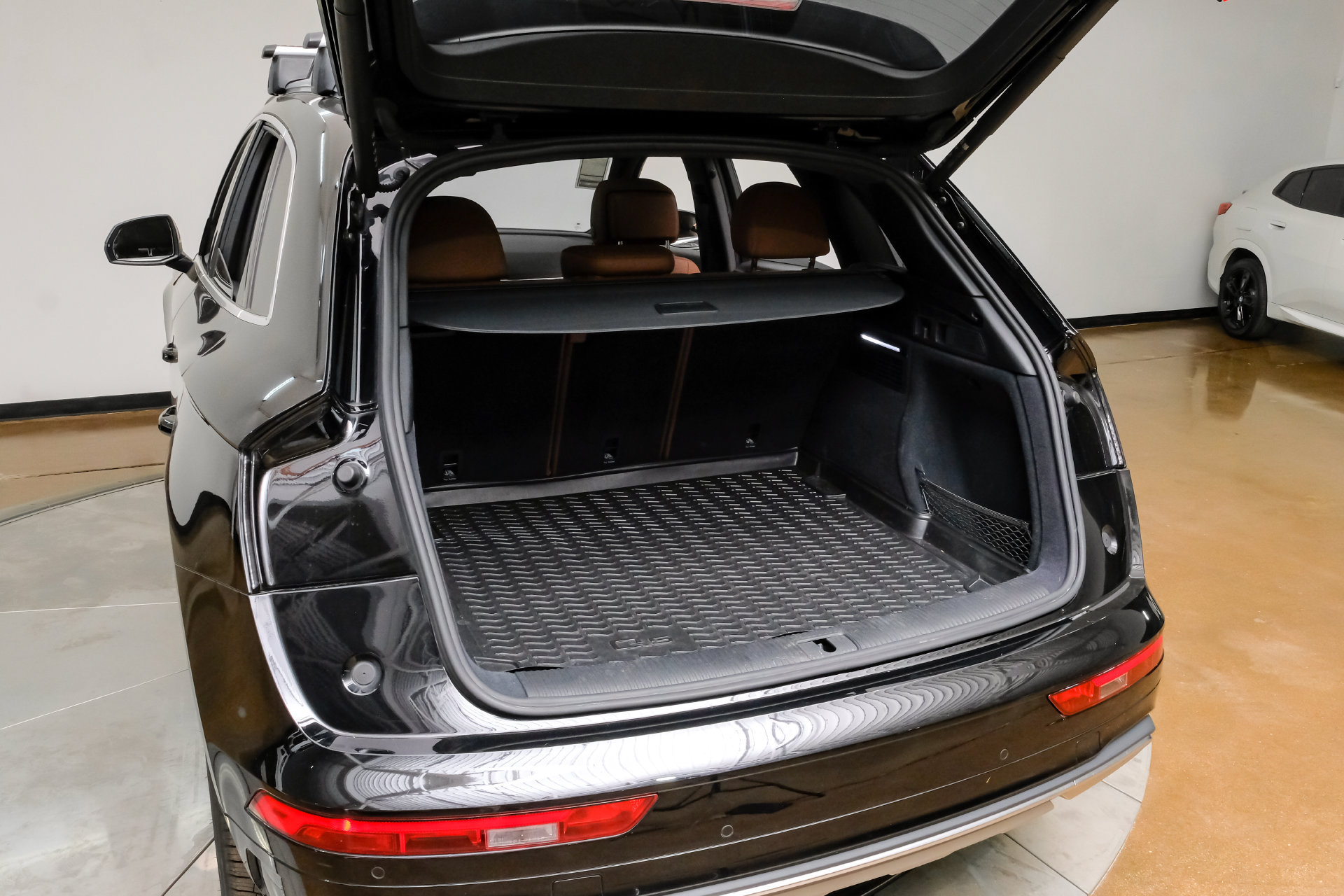 Used 2023 Audi Q5 2.0T Premium w/ Convenience Package AWD/4WD image 58